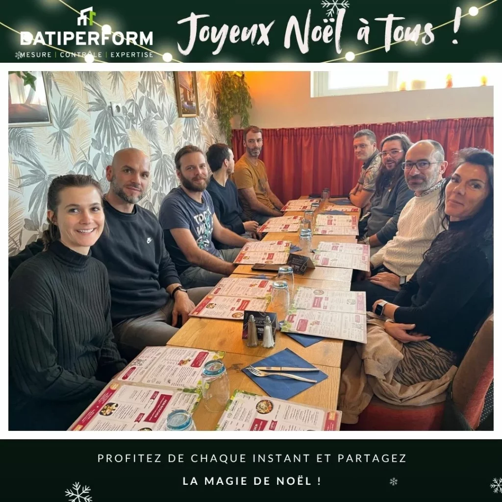 Joyeux Noël à tous Equipe DR0 BATIPERFORM